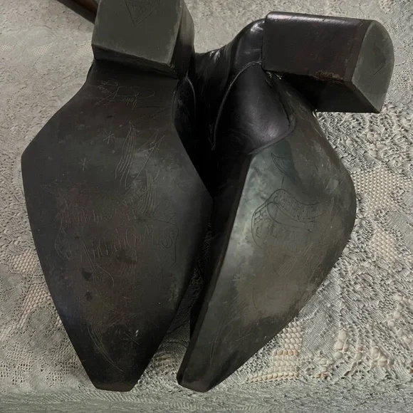 John Fluevog Surrealist Pizza - Picture 3 of 5